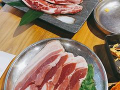 -青瓦炭韩潮烤肉(花园道店)
