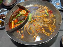 -楠小云·云南鲜菌·鲜牛自助火锅(九眼桥店)