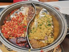 -阿瓦山寨·湘菜现炒·剁椒鱼头王(咸阳总店)