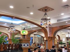 大堂-清真·玛丽亚新疆菜主题餐厅(浙江中路店)
