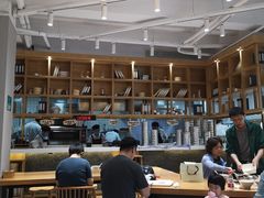 大堂-小桃园·豆浆油条(复兴中路店)