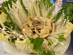 -霄汉牛三鲜湖北砂锅菜(万松园2店)