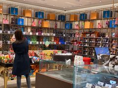 零售区-VENCHI 闻绮(北京国贸商城店)