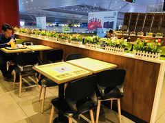 大堂-麦当劳(郑州东高铁站店)