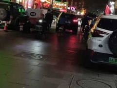 -管氏翅吧(护国寺店)