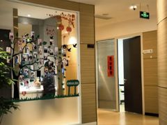 -瑞尔齿科(上海长风大悦城店)