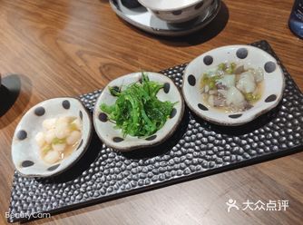 朴丰小食，点了美团的2-3人套餐，加了牛肉炒饭