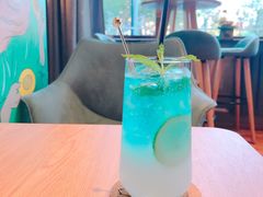 -ZING COFFEE 镜咖啡