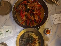 -巴厘龙虾·榜首油焖大虾(音乐学院·沿江酒馆店)