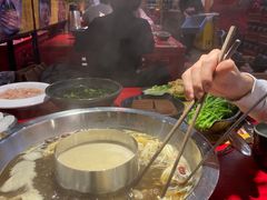 -谭鸭血老火锅(万象九宜城店)