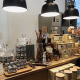 烧完一个可以烧另一个味道。我是个对味道也有执念的人