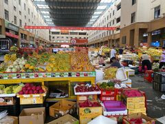 -三亚新鸿港水果一级批发市场