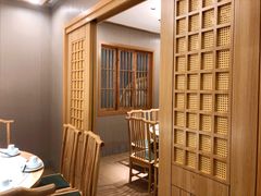 -绿草地·湘菜(酃湖师院店)