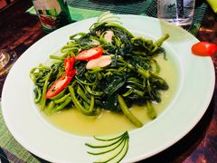 -Lam Vien Restaurant