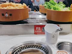 -龍歌自助小火锅(市北台东利群店)