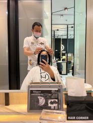 -HAIR CORNER