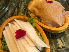 -慢丽江·云南野生菌土鸡锅(西山店)