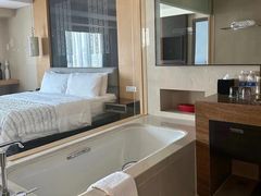 -青岛富力艾美酒店