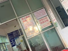 -领晟体育蓝天花园室内游泳馆