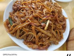 干炒牛河-吉莲利苑海鲜酒家(珠海拱北29年老字号店)