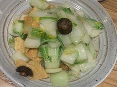 -山楂树融合菜餐厅