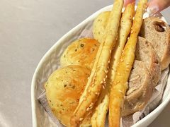 -Da Ivo哒伊沃意大利魔镜餐厅(外滩店)