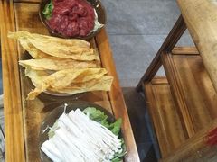 -锅来乐地锅鸡(安亭店)