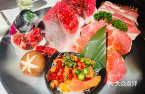 Cat's Paw Family Feast