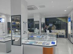 -光明眼镜·蔡司授权(徐泾店)