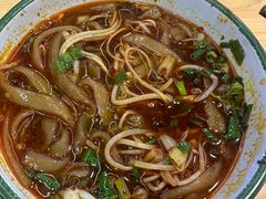 -拈签一笑黄牛肉辣卤串串