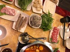 -家乡重庆火锅店