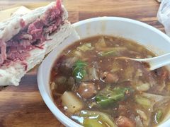 -邢老三肉丸胡辣汤腊牛肉夹馍(华阴分店)