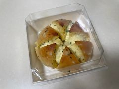 蒜香奶酪包-江物面包·咖啡·蛋糕(四码头店)