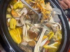 -菌之家·专业纯野生菌火锅·特色炒菌
