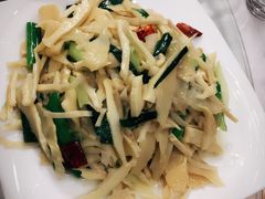 -乡土特色.冷锅鱼.牦牛肉汤锅