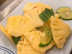 青柠檬拌菠萝-云海肴·汽锅鸡·云南菜(东坝金隅店)
