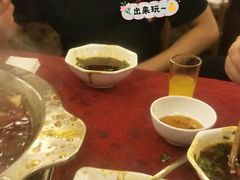 -山城年华老火锅(玉林店)