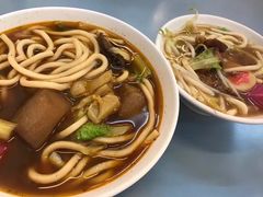 -六合夜市