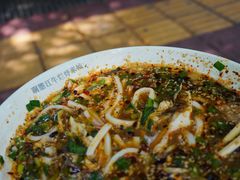 -啊墨江牛烂烀米线