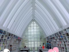 -钟书阁(松江泰晤士小镇店)