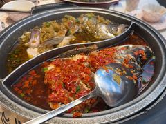 剁椒鱼头配手擀面-阿瓦山寨·湘菜现炒·剁椒鱼头王(咸阳总店)