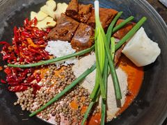 红汤火锅-四小区火锅·巷子里的重庆火锅(花照壁店)