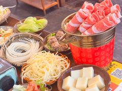 -黔有有贵州酸汤夺夺粉火锅(五味十字店)