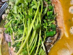 -探鱼·鲜青椒爽麻烤鱼(银泰城店)