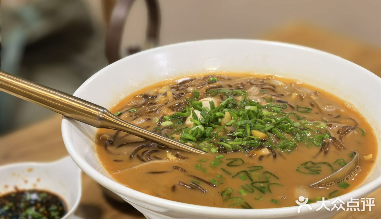 江桥老街的禅意餐厅！中式庭院+巨量菜品！