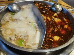-肖肖酸萝卜鱼火锅(总店)