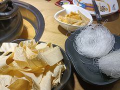 -尚品小土屋涮毛肚(李沧万达店)