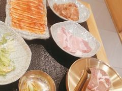 -臻牛烤肉
