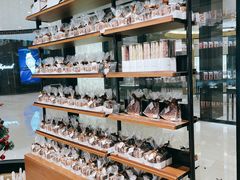 -Laderach 莱德拉(上海环贸iapm店)