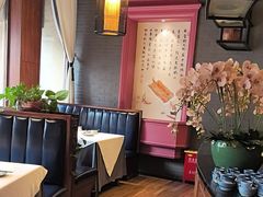 -八府香鸭·啫啫煲(华山路店)